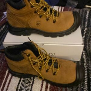 Steel toe work boots